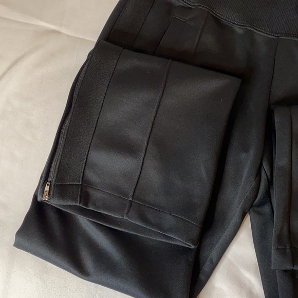 NWOT Gorgeous black satiny/silky straight leg NIKEs - Picture 6 of 7